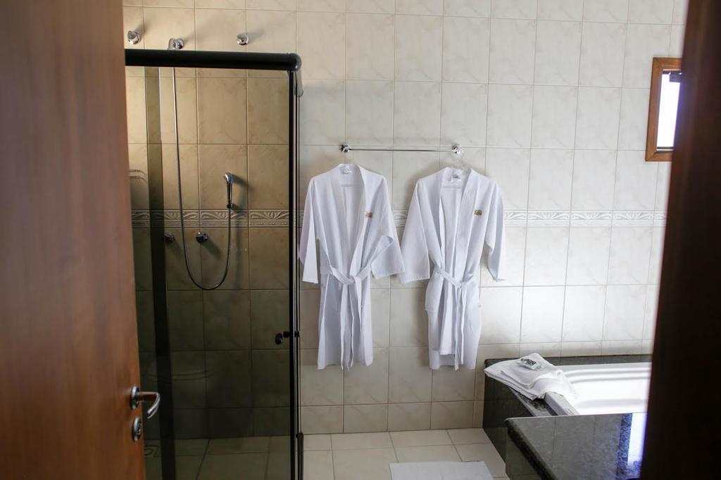Hotel Abib Irati  Buitenkant foto