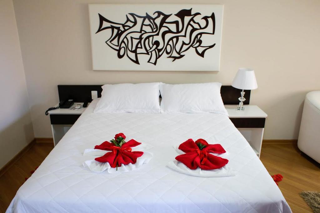 Hotel Abib Irati  Buitenkant foto