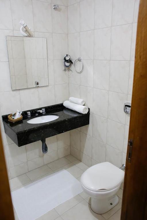 Hotel Abib Irati  Buitenkant foto